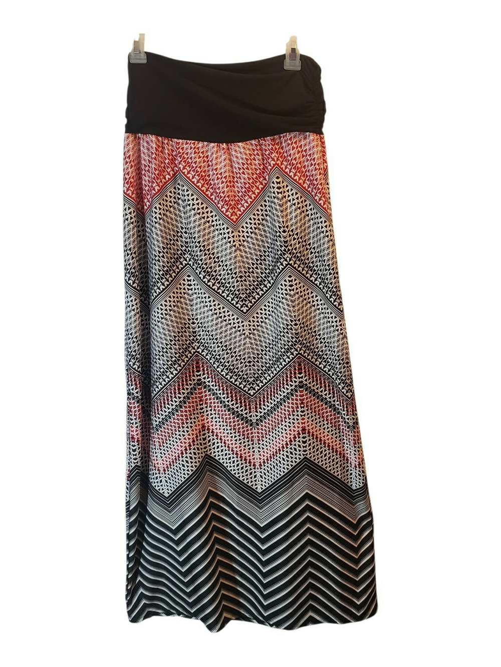 AGB maxi off shoulder dress features a black/red chevron print.